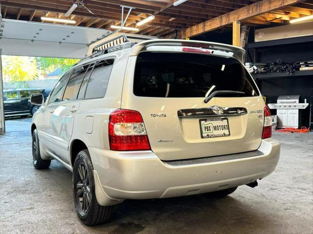 used 2006 Toyota Highlander Hybrid car, priced at $13,500