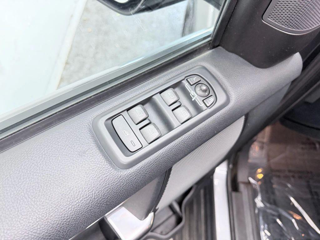 used 2016 Land Rover LR4 car, priced at $15,700