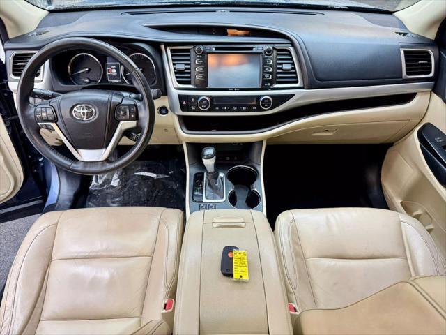 used 2014 Toyota Highlander car, priced at $18,700
