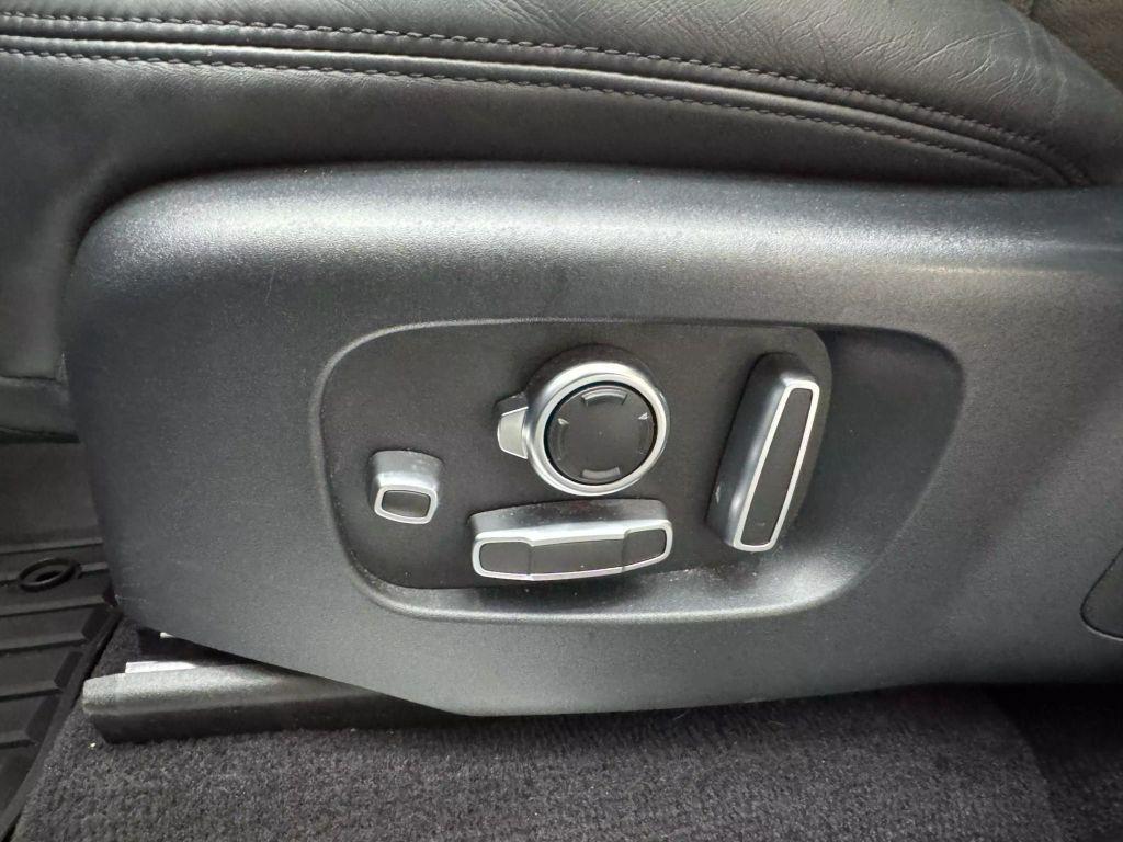 used 2019 Land Rover Range Rover Sport car, priced at $27,900