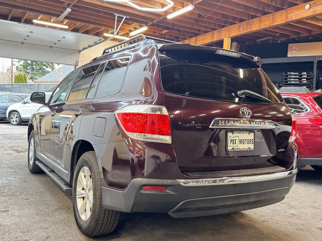 used 2012 Toyota Highlander car, priced at $13,900