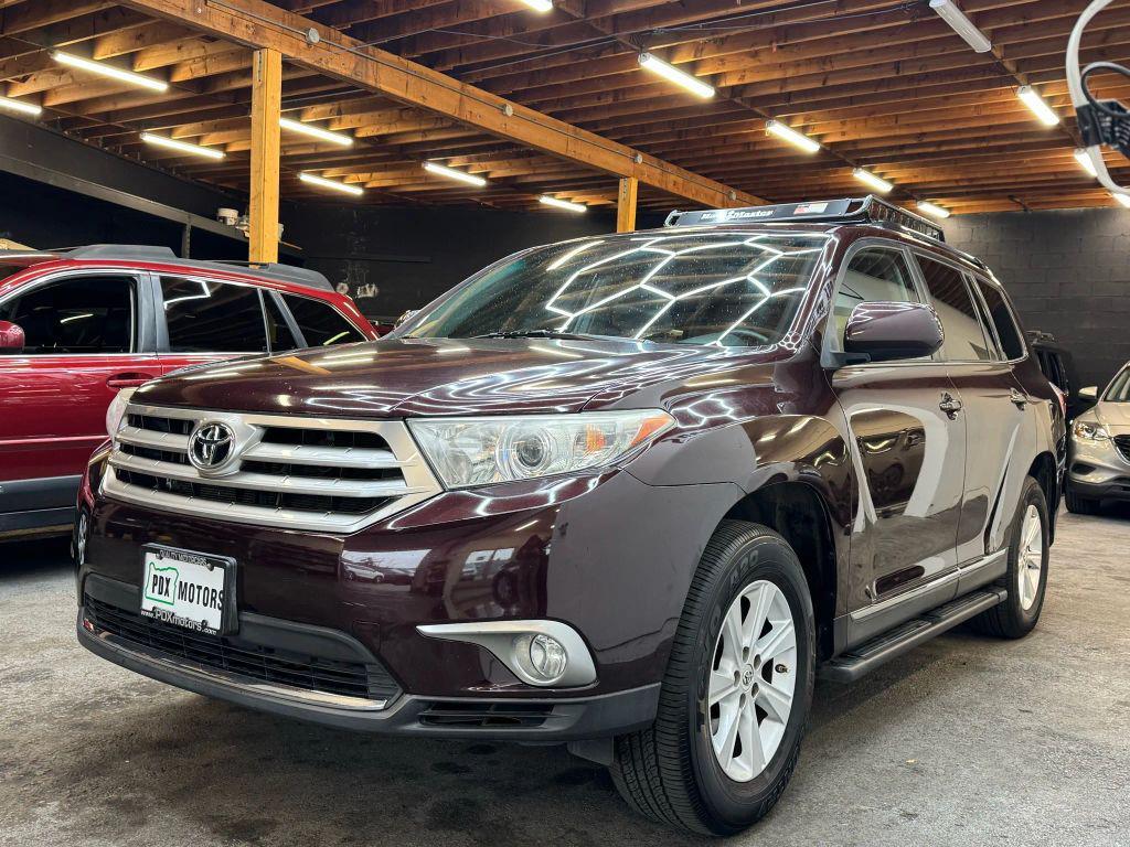 used 2012 Toyota Highlander car, priced at $13,900