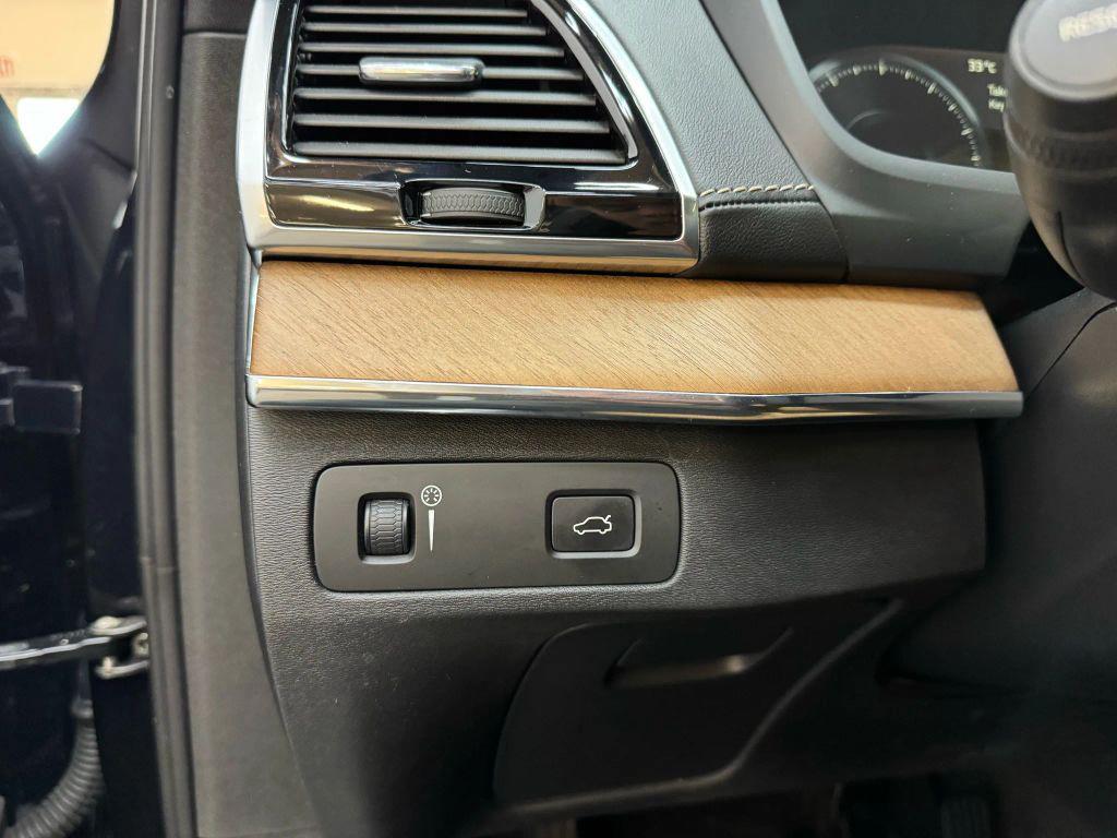 used 2017 Volvo XC90 car, priced at $19,900
