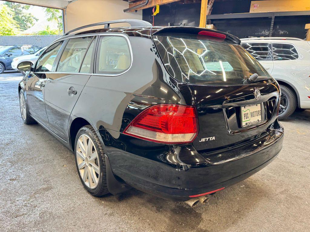 used 2014 Volkswagen Jetta SportWagen car, priced at $11,900