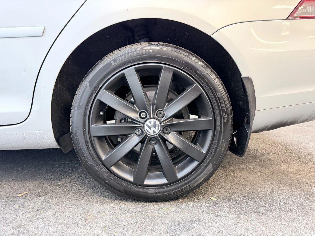 used 2013 Volkswagen Jetta SportWagen car, priced at $10,500