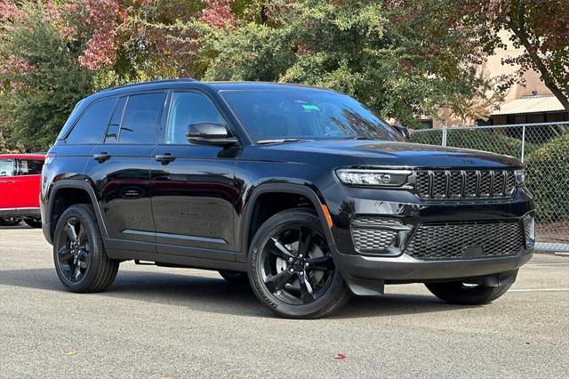 new 2025 Jeep Grand Cherokee car, priced at $41,339