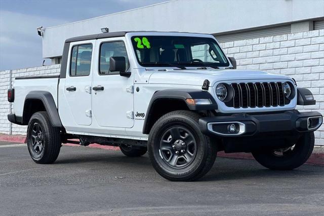 new 2024 Jeep Gladiator car, priced at $34,865