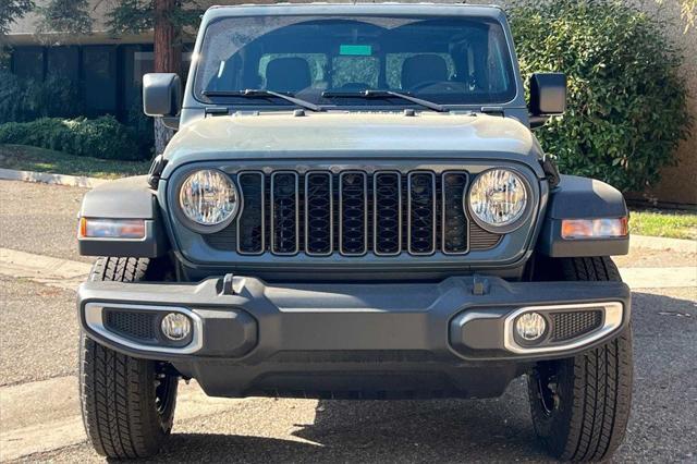 new 2024 Jeep Gladiator car