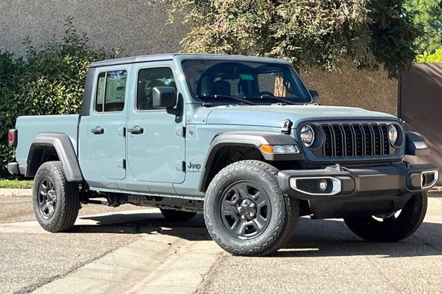 new 2024 Jeep Gladiator car