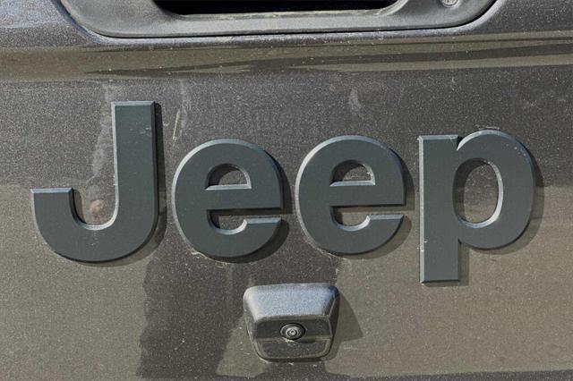 new 2024 Jeep Gladiator car, priced at $37,357