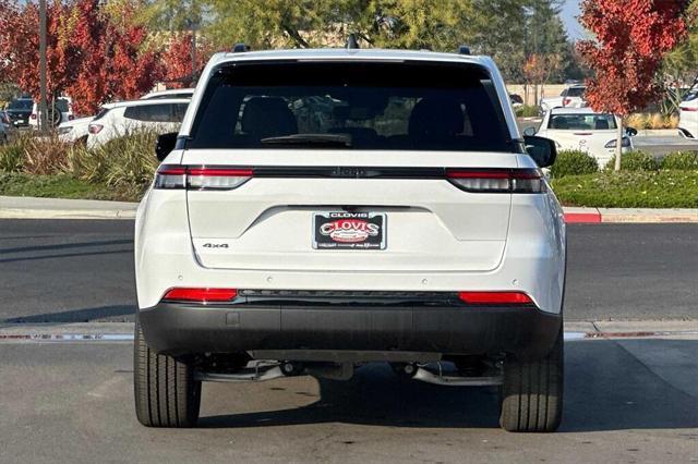 new 2025 Jeep Grand Cherokee car, priced at $40,798