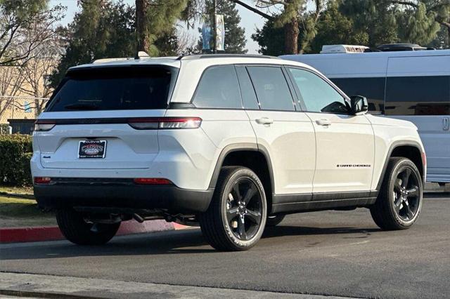 new 2025 Jeep Grand Cherokee car, priced at $40,798