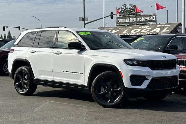 new 2025 Jeep Grand Cherokee car, priced at $41,322