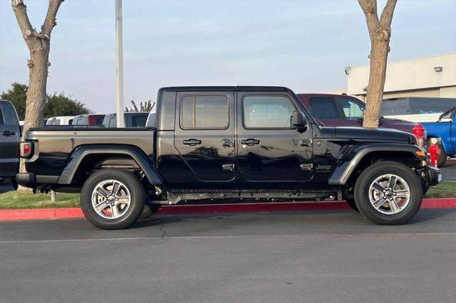 new 2024 Jeep Gladiator car, priced at $41,014