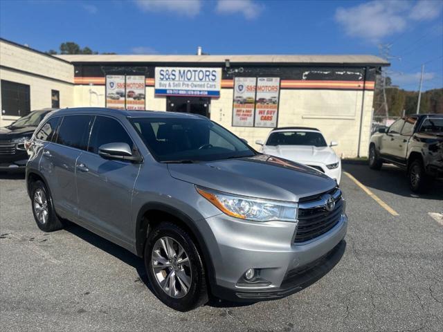 used 2014 Toyota Highlander car, priced at $16,850