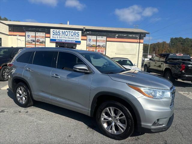 used 2014 Toyota Highlander car, priced at $16,850