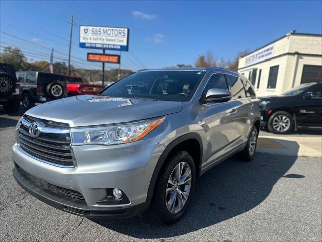 used 2014 Toyota Highlander car, priced at $16,850