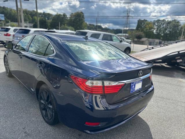 used 2013 Lexus ES 300h car, priced at $13,650