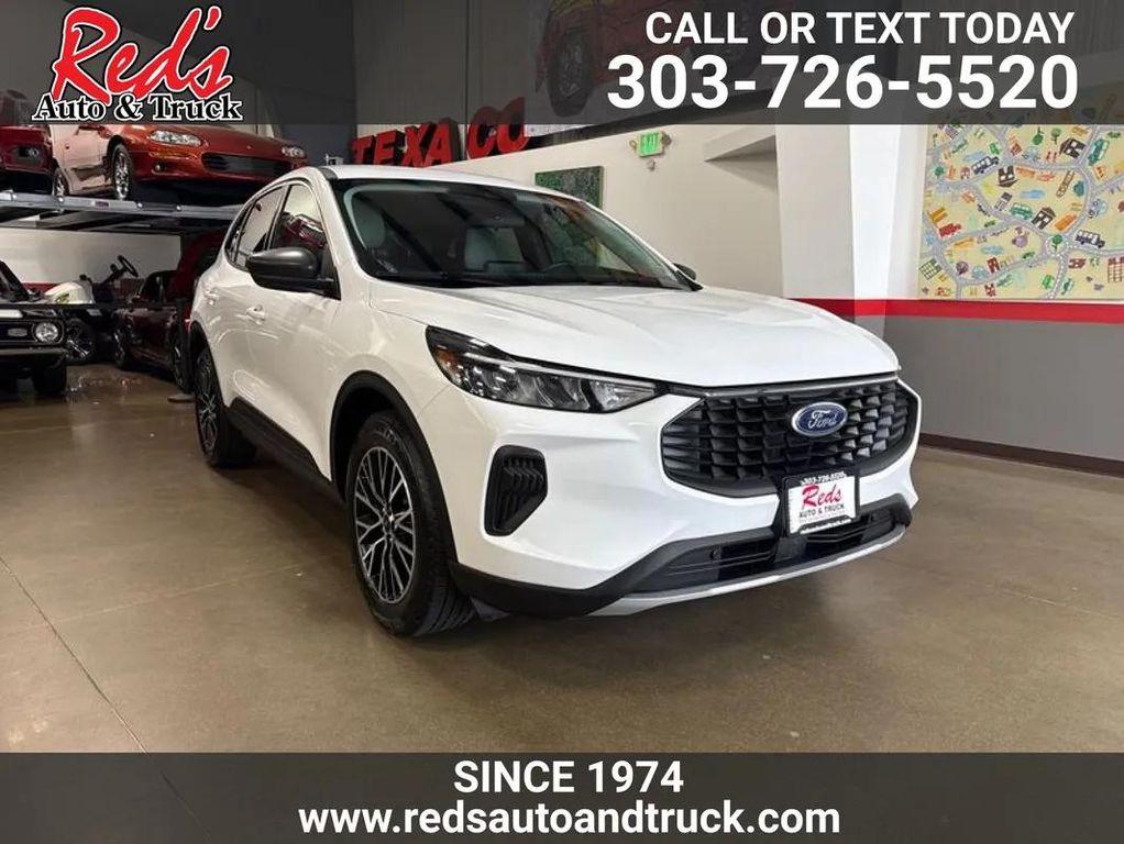 used 2023 Ford Escape car, priced at $24,899