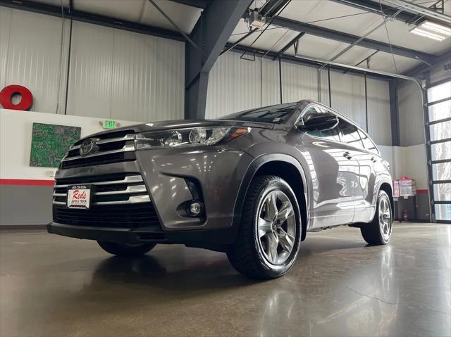 used 2019 Toyota Highlander car, priced at $26,999