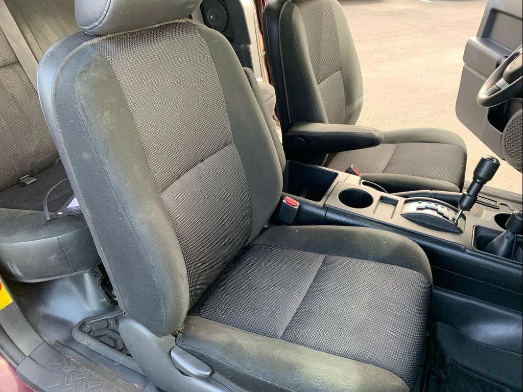 used 2007 Toyota FJ Cruiser car, priced at $14,999