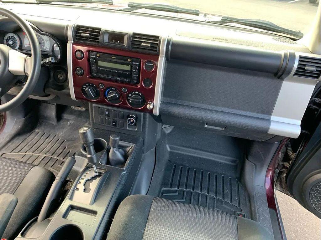 used 2007 Toyota FJ Cruiser car, priced at $14,999