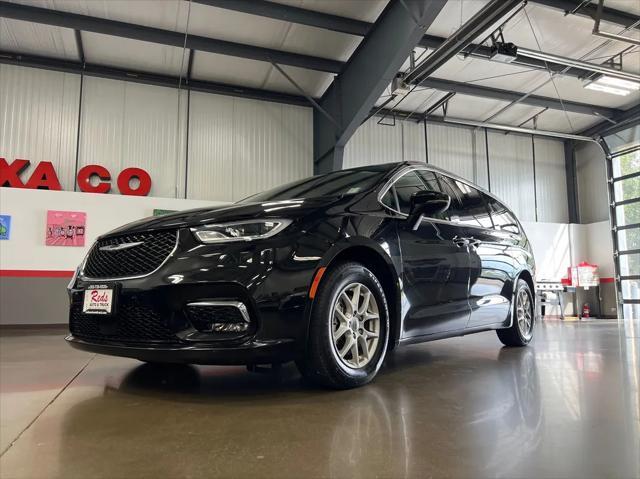 used 2023 Chrysler Pacifica car, priced at $26,999