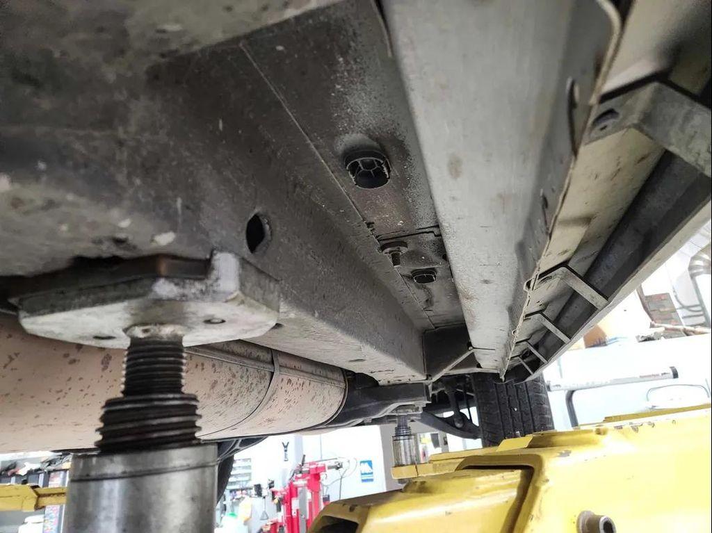 used 2010 Jeep Grand Cherokee car, priced at $9,999