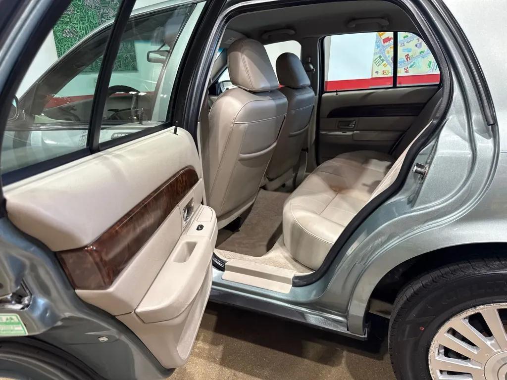 used 2006 Mercury Grand Marquis car, priced at $6,999