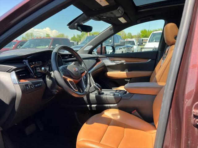 used 2022 Cadillac XT5 car, priced at $34,999