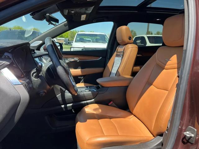 used 2022 Cadillac XT5 car, priced at $34,999