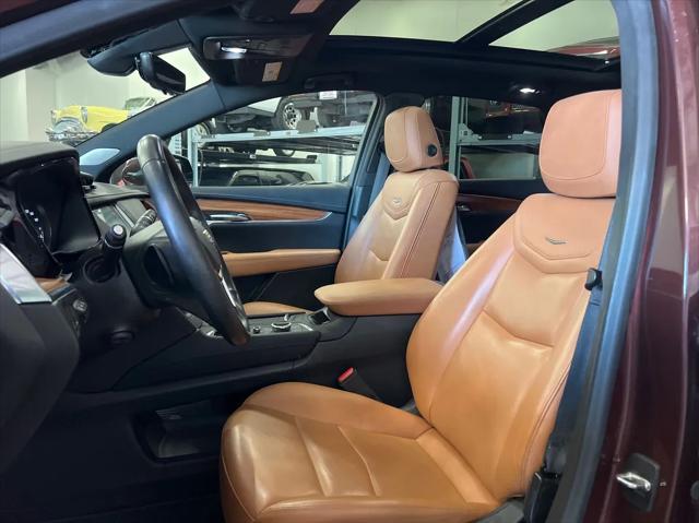 used 2022 Cadillac XT5 car, priced at $34,999