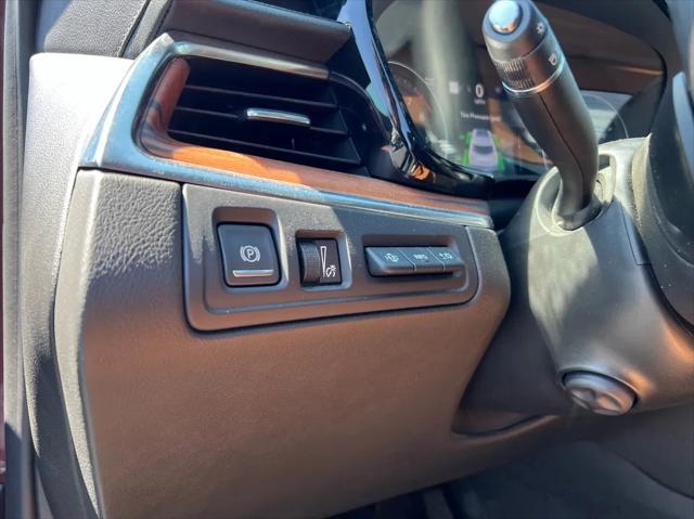 used 2022 Cadillac XT5 car, priced at $34,999