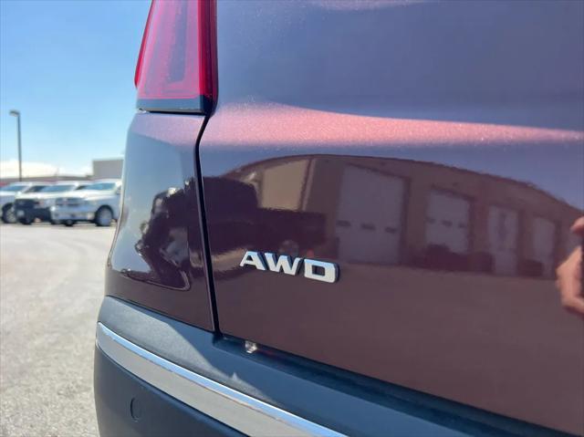 used 2022 Cadillac XT5 car, priced at $34,999