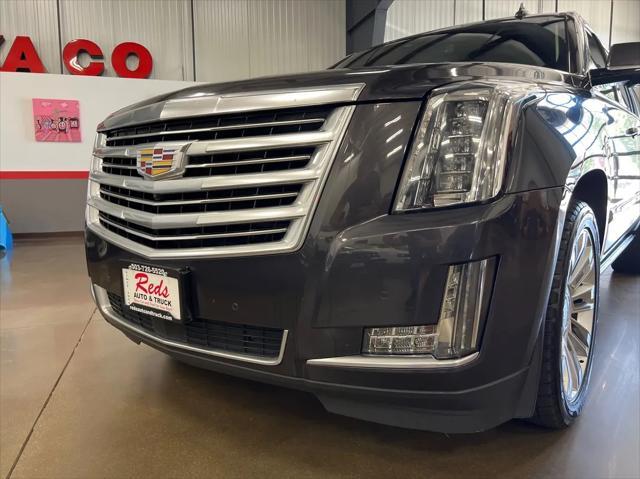 used 2015 Cadillac Escalade ESV car, priced at $27,999