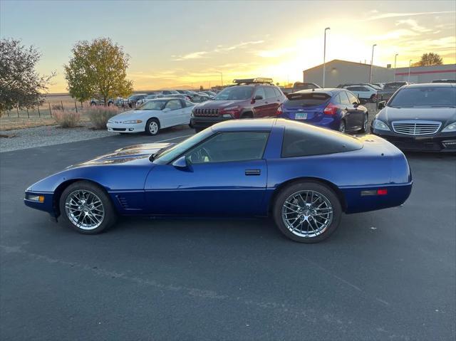 used 1992 Chevrolet Corvette car, priced at $8,999