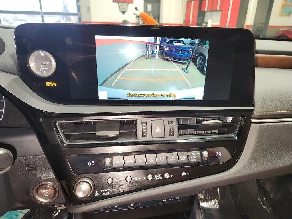 used 2023 Lexus ES 300h car, priced at $39,999