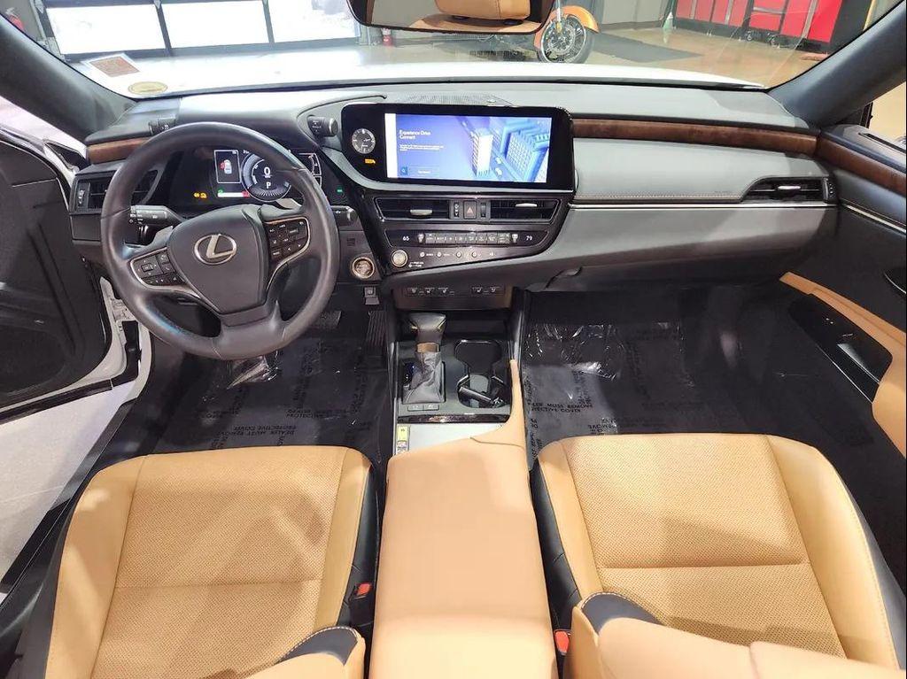 used 2023 Lexus ES 300h car, priced at $39,999