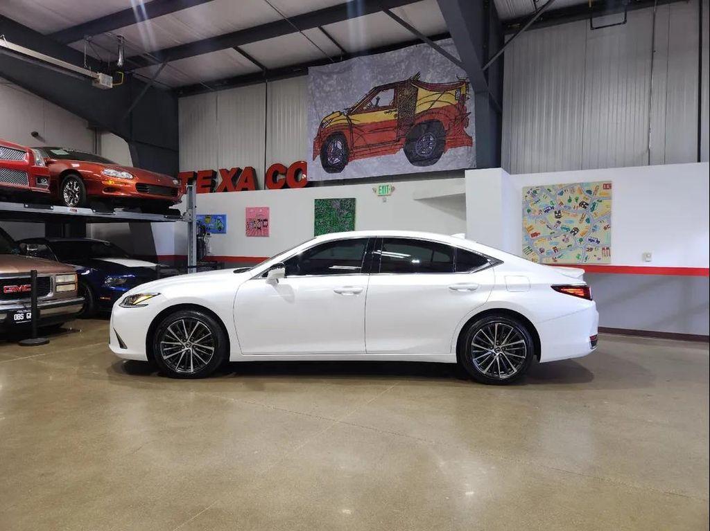 used 2023 Lexus ES 300h car, priced at $39,999