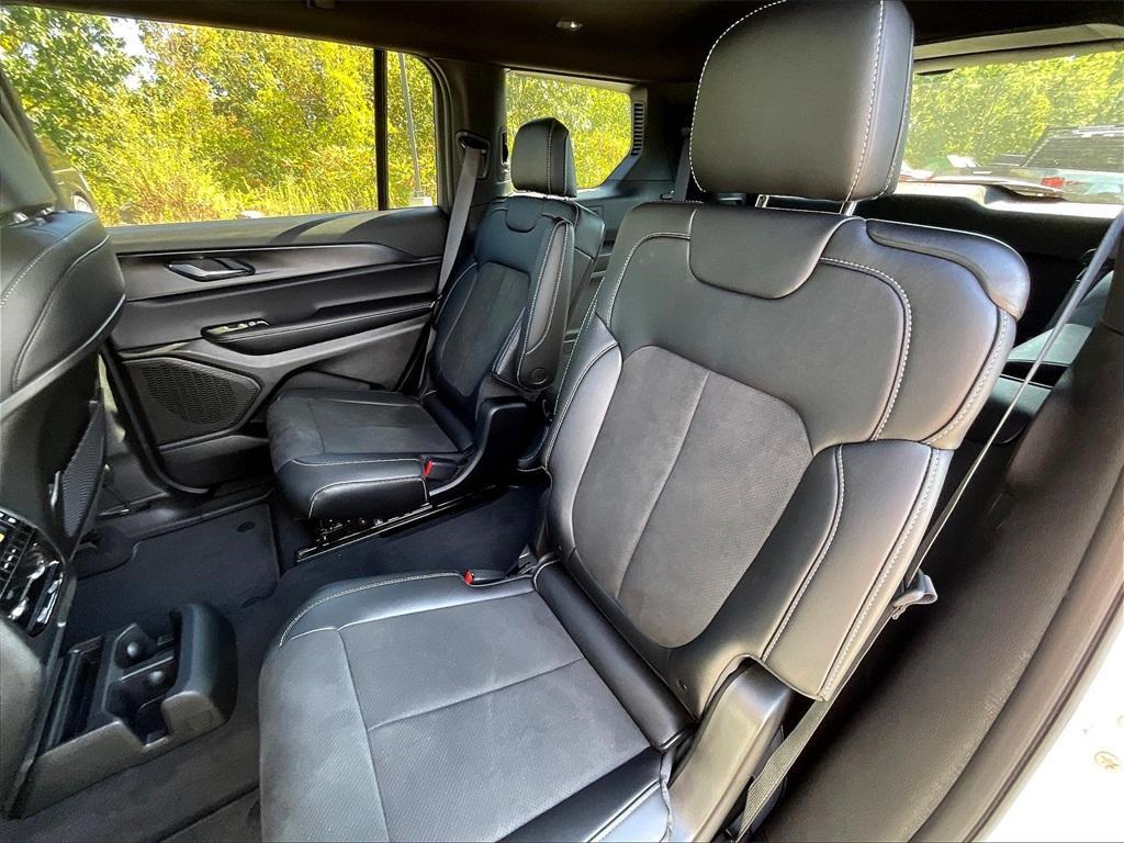 new 2025 Jeep Grand Cherokee L car, priced at $39,032