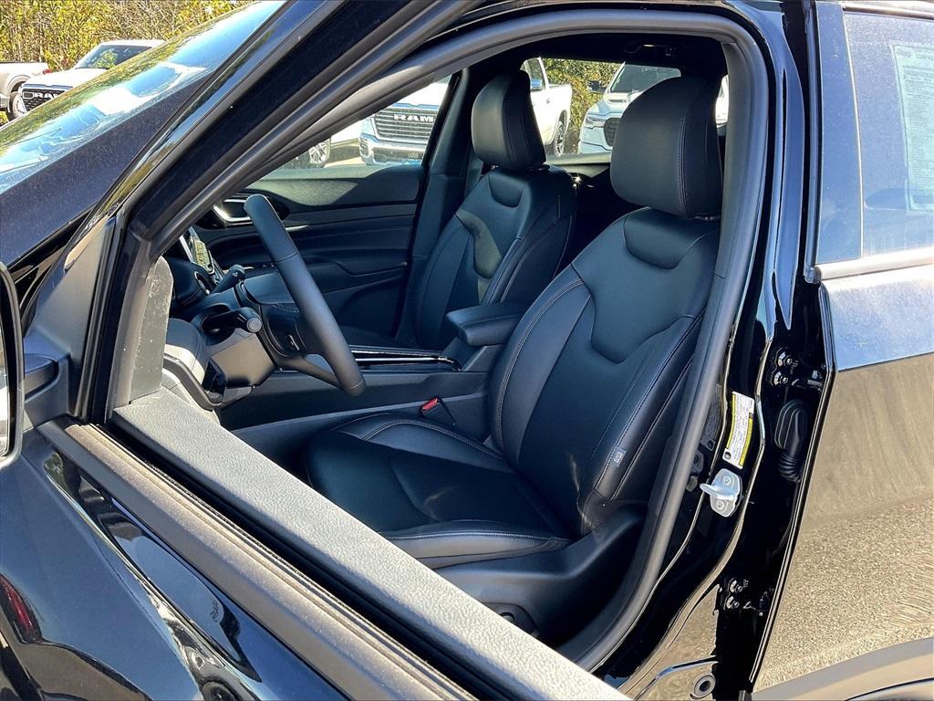 new 2026 Jeep Compass car, priced at $32,498