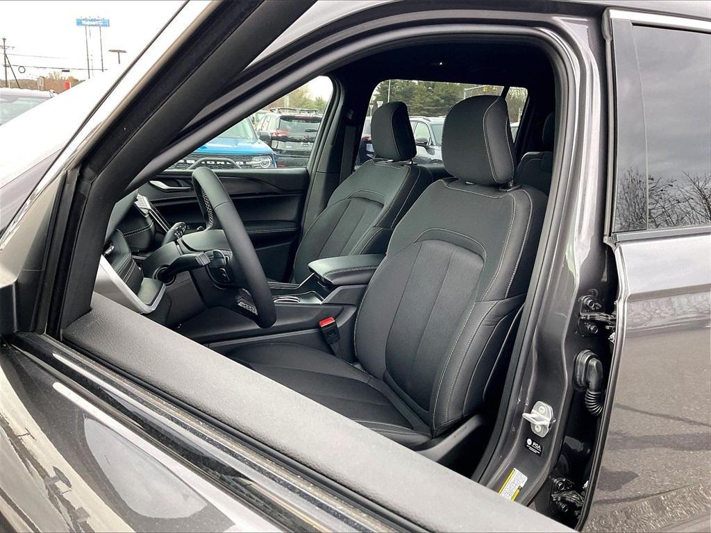 new 2025 Jeep Grand Cherokee L car, priced at $36,294