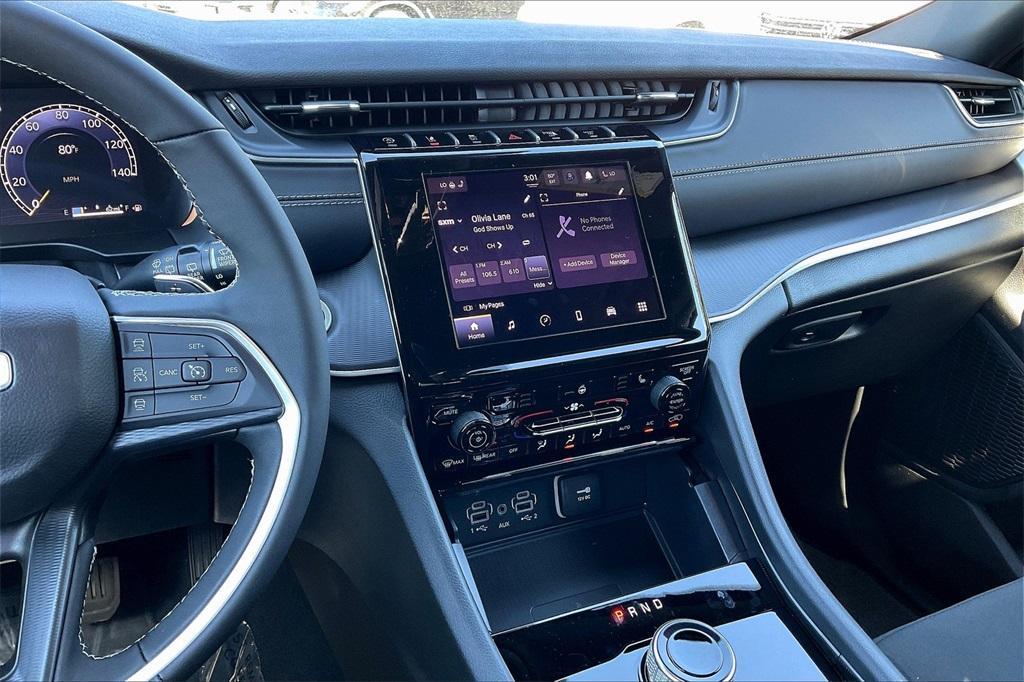 new 2025 Jeep Grand Cherokee car, priced at $39,095