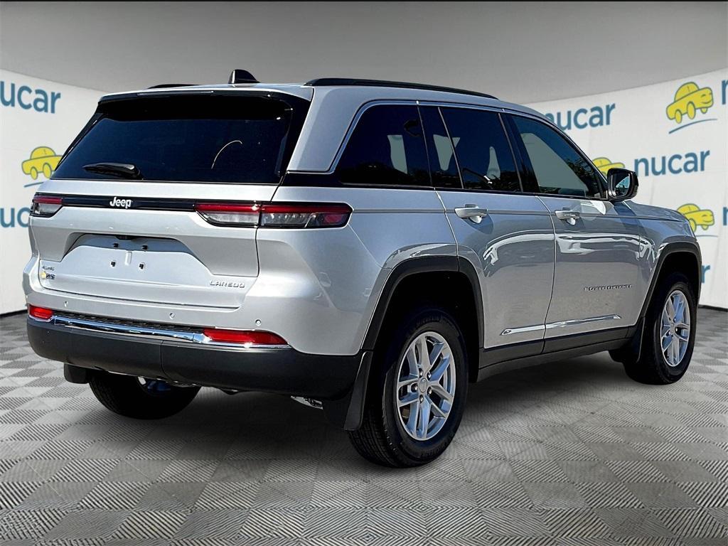 new 2025 Jeep Grand Cherokee car, priced at $38,095