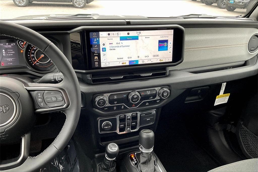 new 2025 Jeep Gladiator car, priced at $42,008