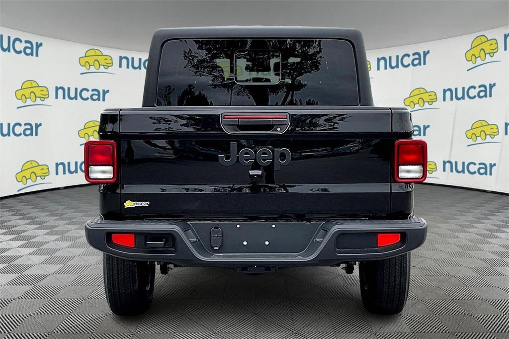 new 2025 Jeep Gladiator car, priced at $41,508