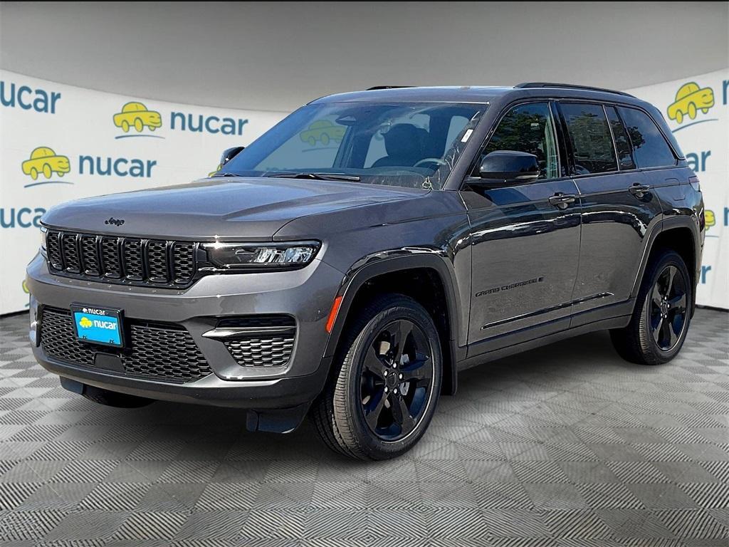 new 2025 Jeep Grand Cherokee car, priced at $41,877