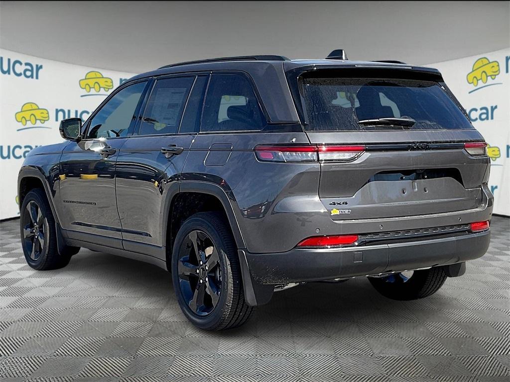 new 2025 Jeep Grand Cherokee car, priced at $41,877