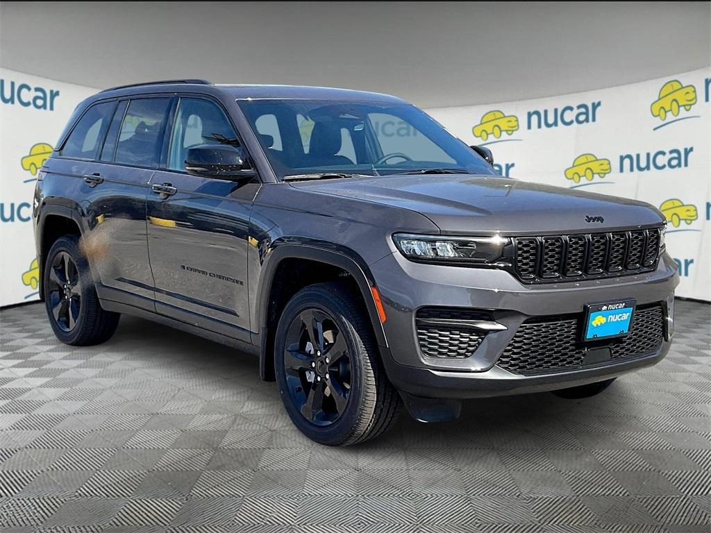new 2025 Jeep Grand Cherokee car, priced at $41,877