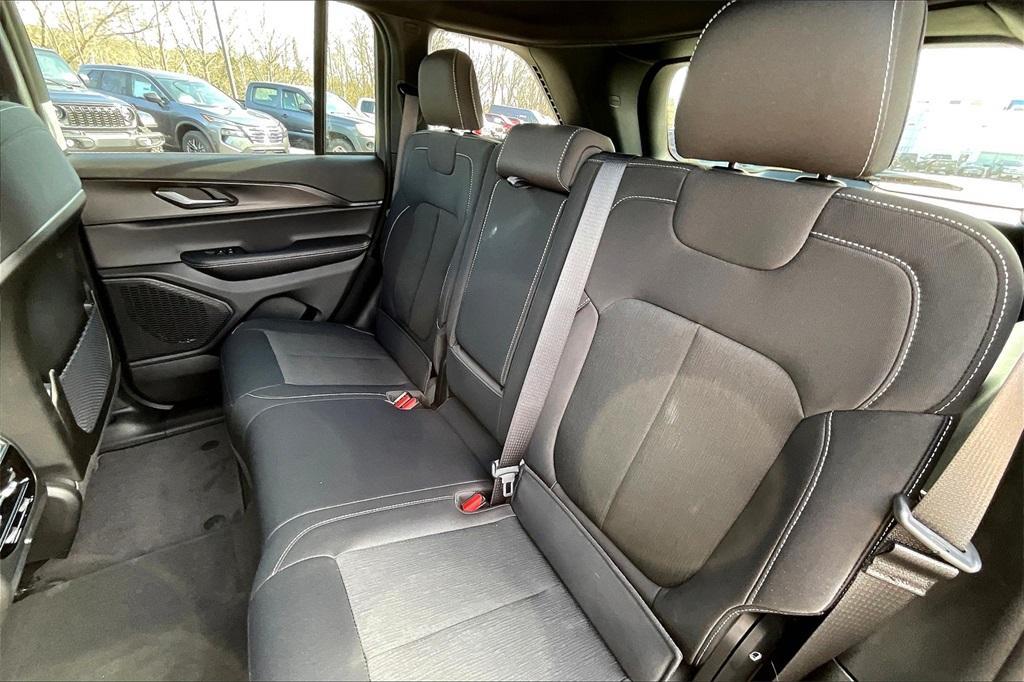 new 2025 Jeep Grand Cherokee car, priced at $36,243